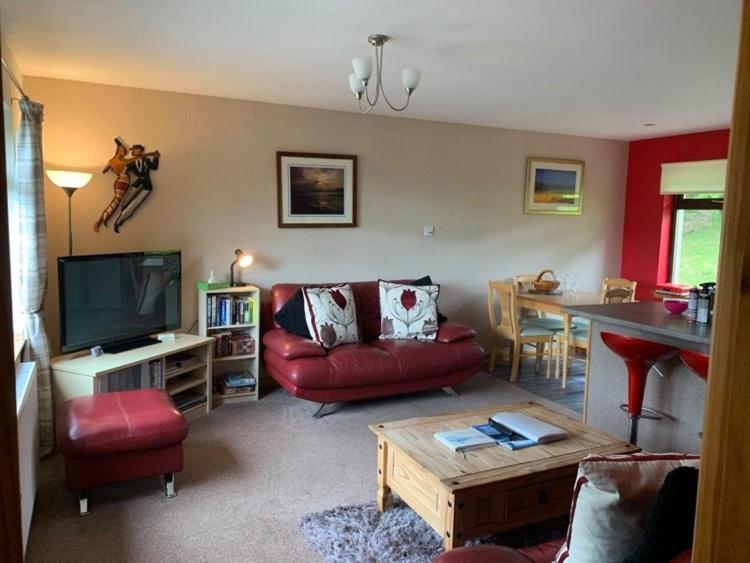 Snowberry Cottages No1 Онич Экстерьер фото